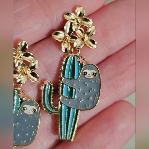 Sloth cactus enamel 18k real gold plated earrings handmade stud dangle artisan - Picture 5 of 11
